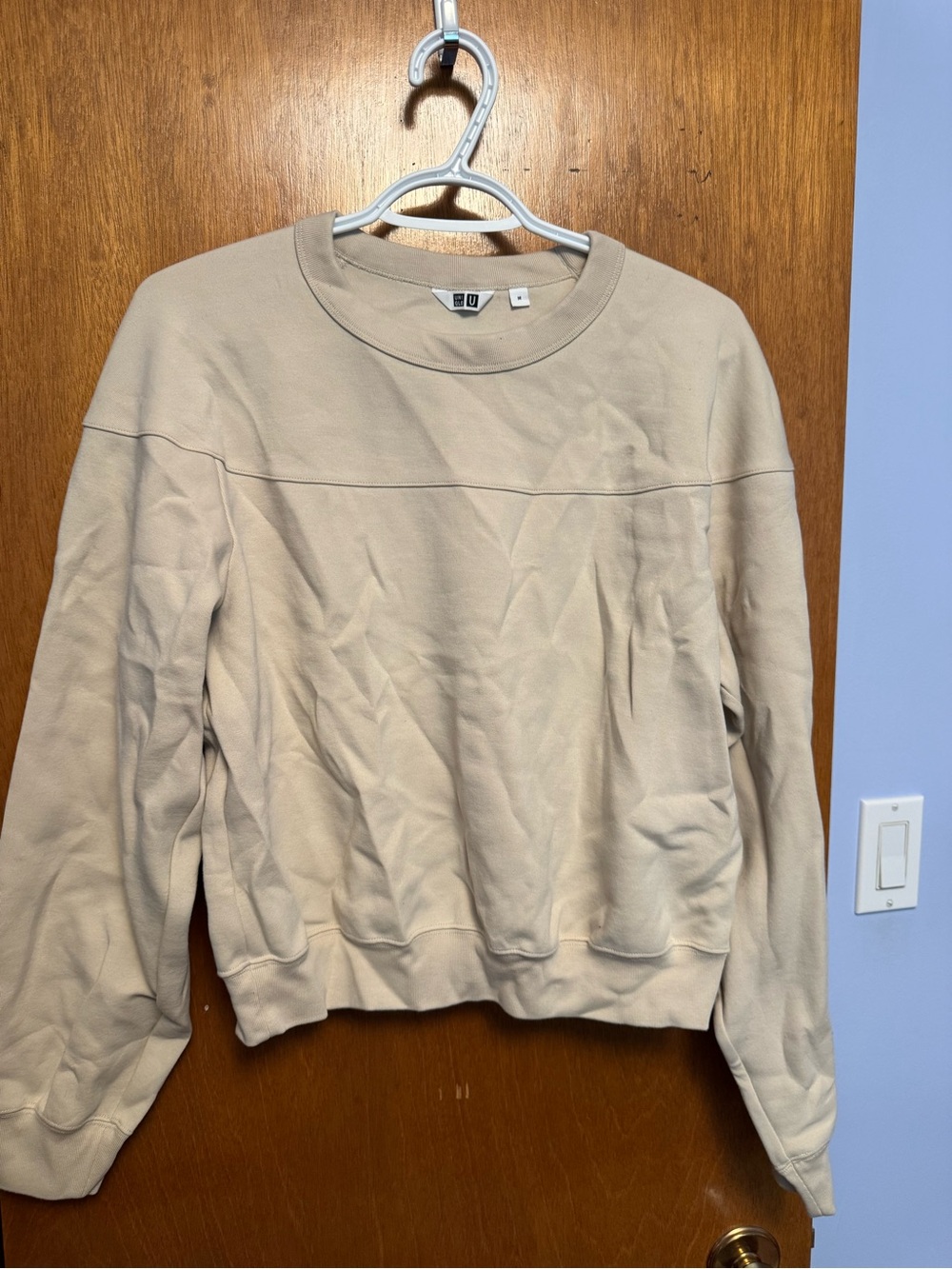 Uniqlo Women Beige Crewneck Sweatshirt - Neutral Tan